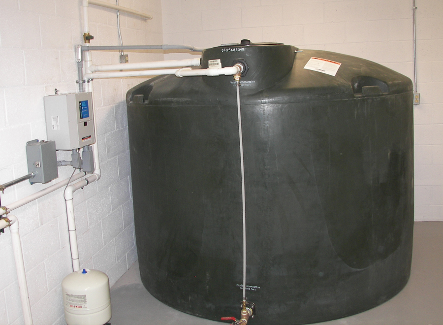 Well-Service-Water-Tank